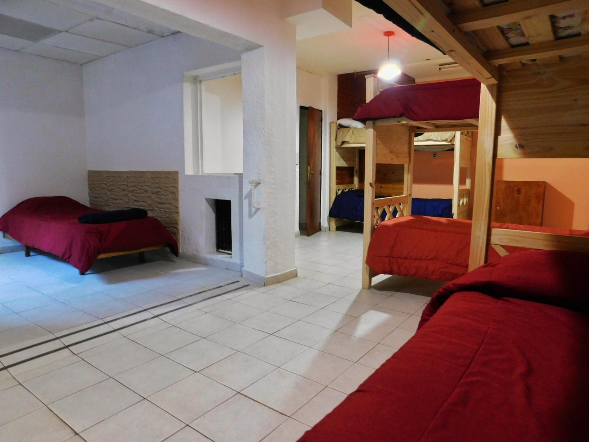 Hostel Arrayan Bariloche Номер фото