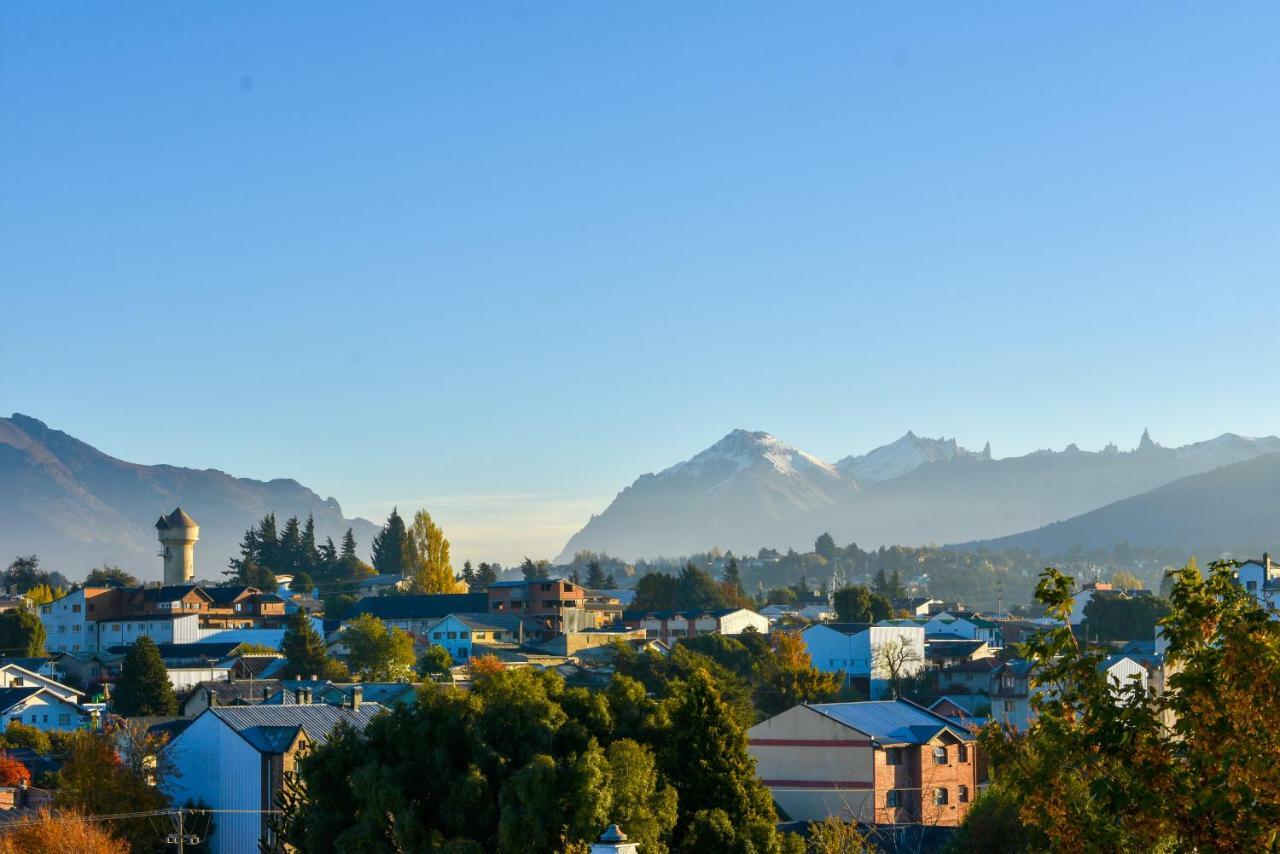 Hostel Arrayan Bariloche Экстерьер фото