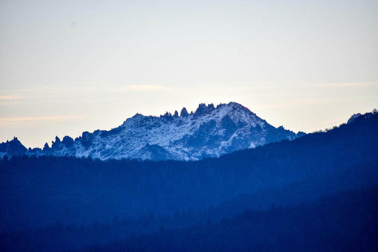 Hostel Arrayan Bariloche Экстерьер фото