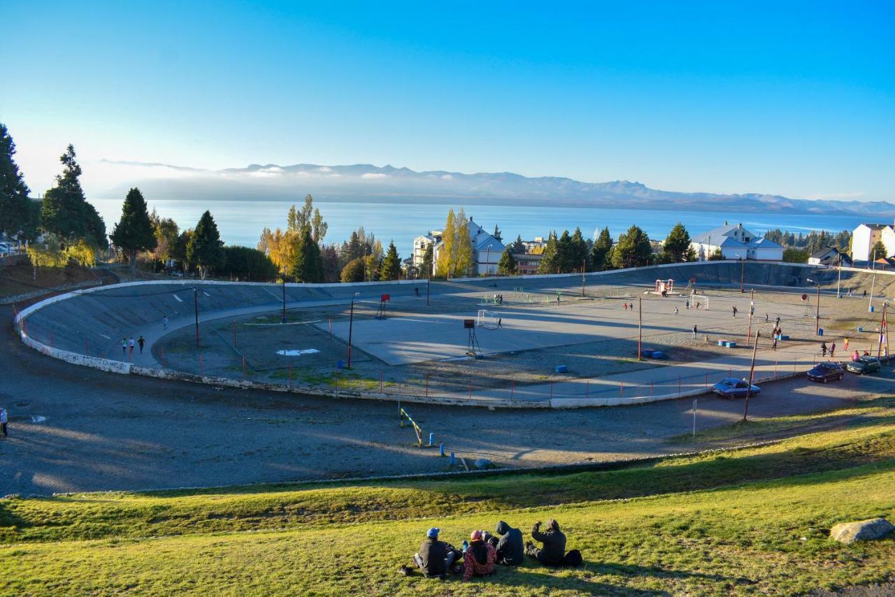 Hostel Arrayan Bariloche Экстерьер фото